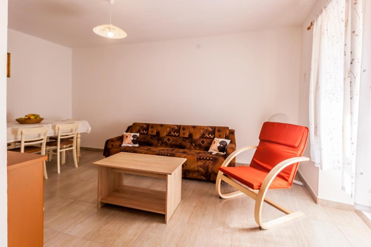 House Krizanic In Marcana, Istria, With 2 Apartments, Total 9 Guests Экстерьер фото