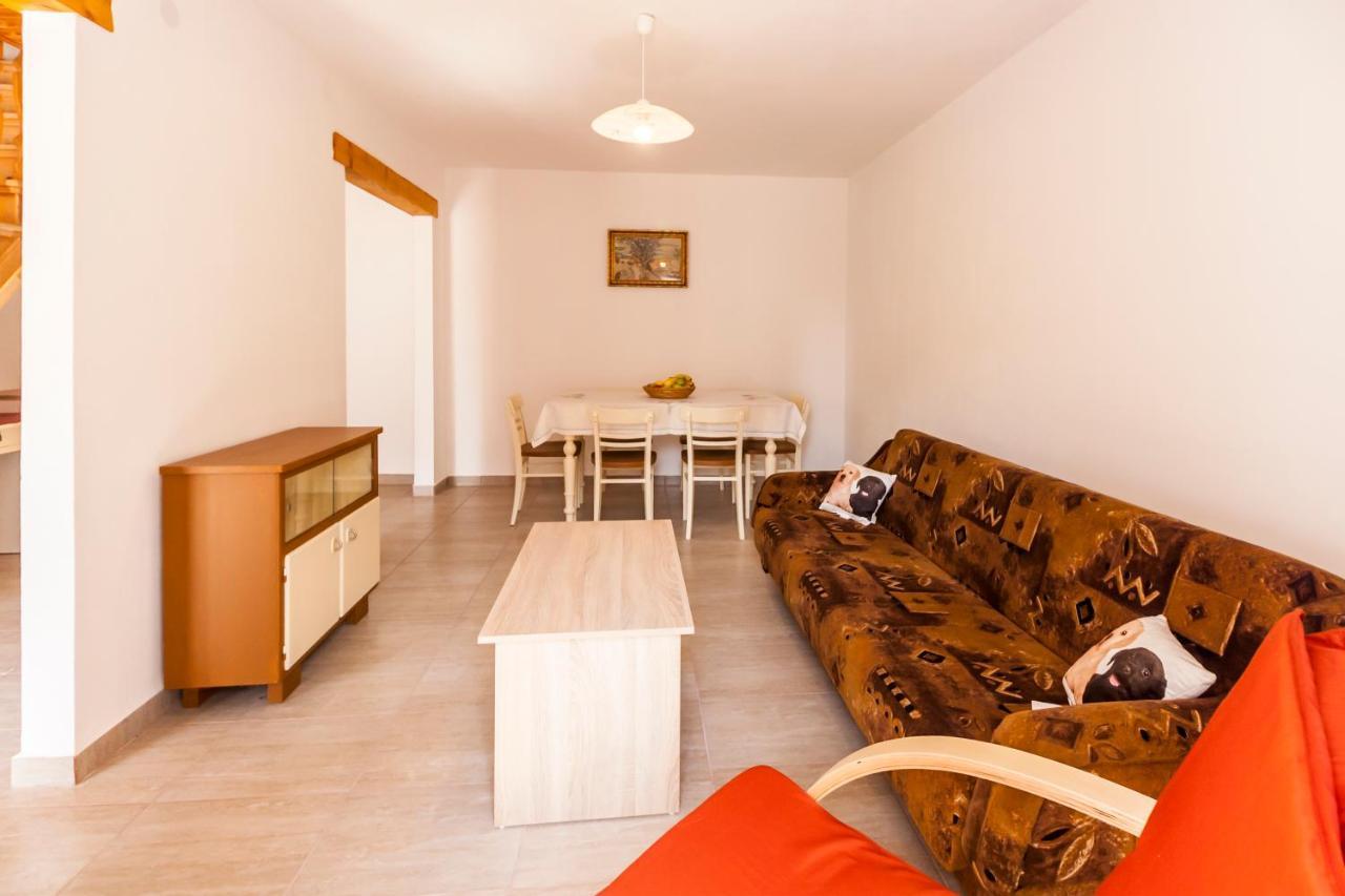 House Krizanic In Marcana, Istria, With 2 Apartments, Total 9 Guests Экстерьер фото