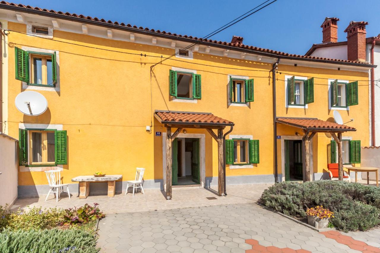 House Krizanic In Marcana, Istria, With 2 Apartments, Total 9 Guests Экстерьер фото
