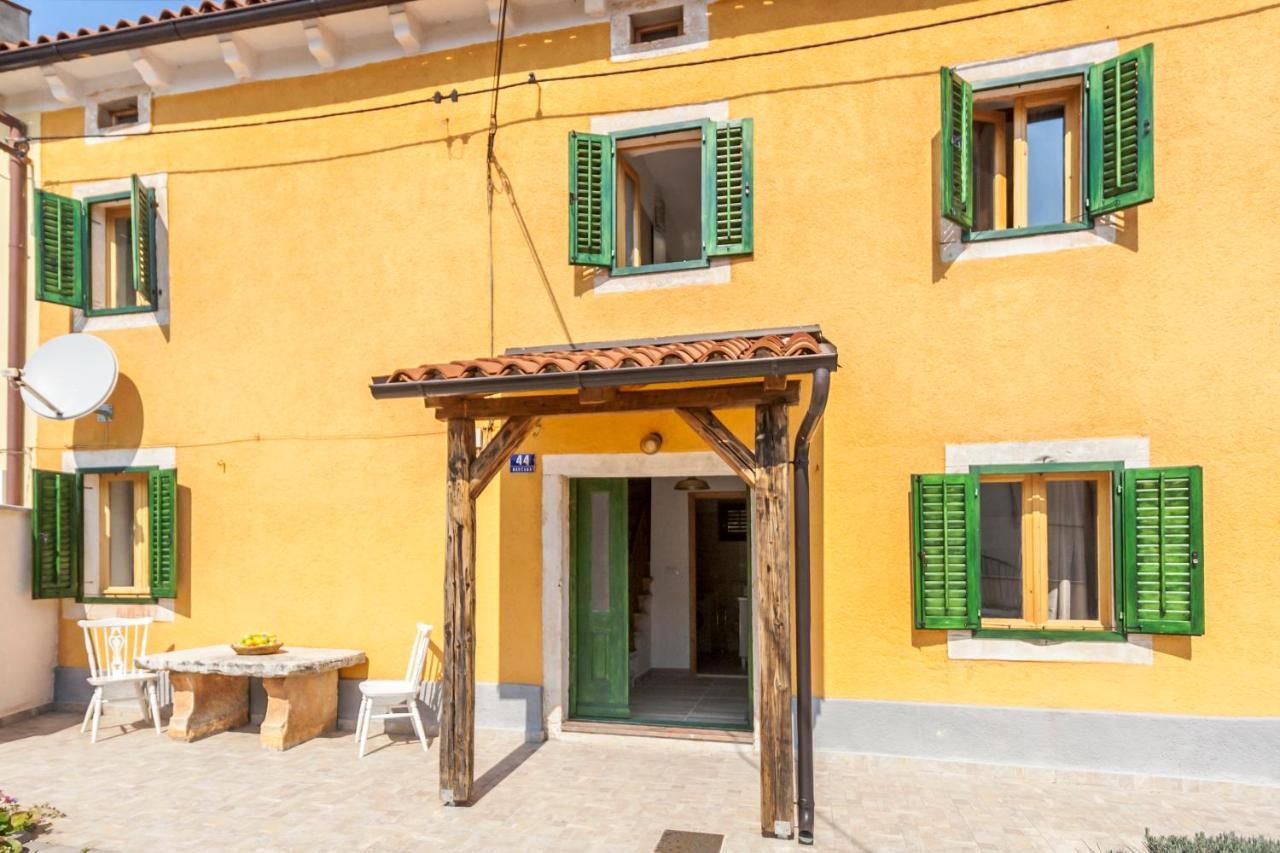 House Krizanic In Marcana, Istria, With 2 Apartments, Total 9 Guests Экстерьер фото