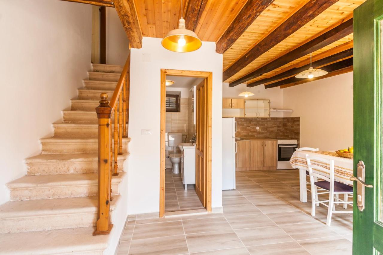 House Krizanic In Marcana, Istria, With 2 Apartments, Total 9 Guests Экстерьер фото