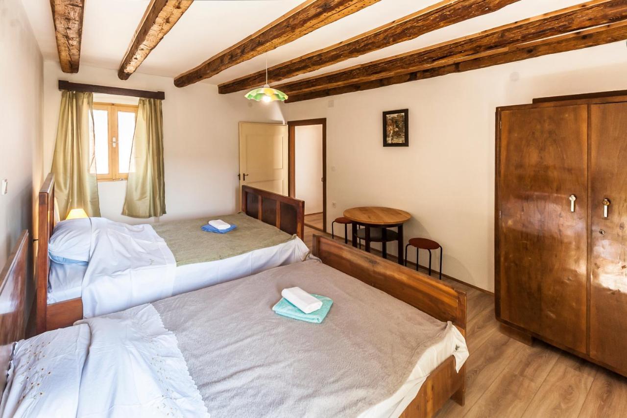 House Krizanic In Marcana, Istria, With 2 Apartments, Total 9 Guests Экстерьер фото