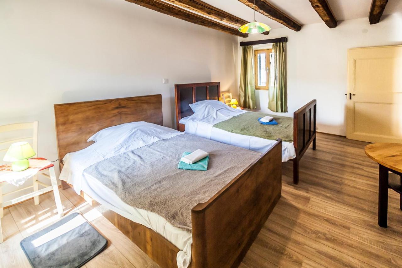 House Krizanic In Marcana, Istria, With 2 Apartments, Total 9 Guests Экстерьер фото