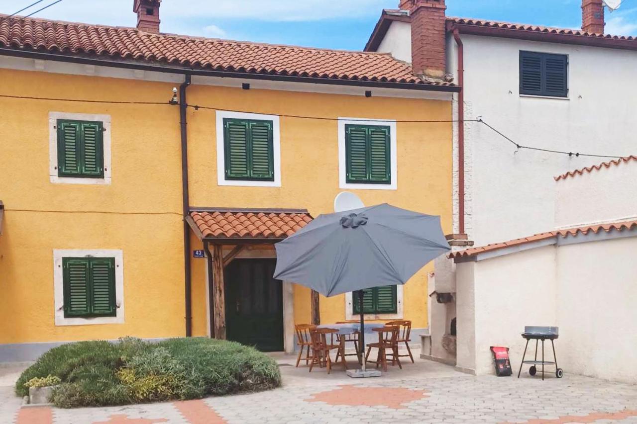 House Krizanic In Marcana, Istria, With 2 Apartments, Total 9 Guests Экстерьер фото